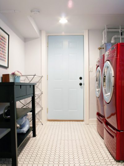 Making it Lovely's Laundry Room