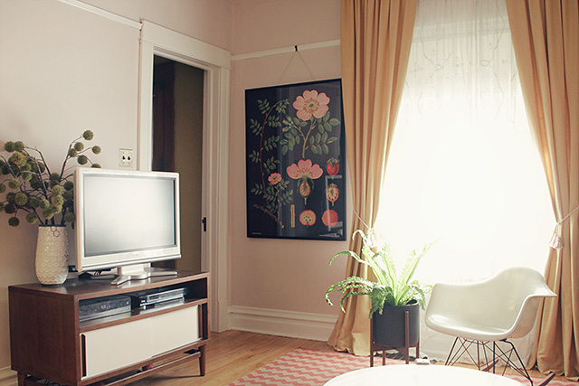 Making it Lovely's Living Room with a Large Botanical Print