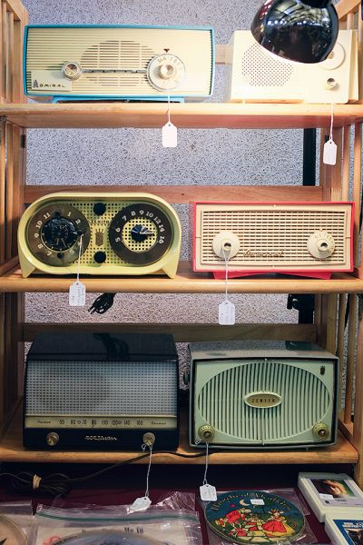 Vintage Radios at the Kane County Flea Market