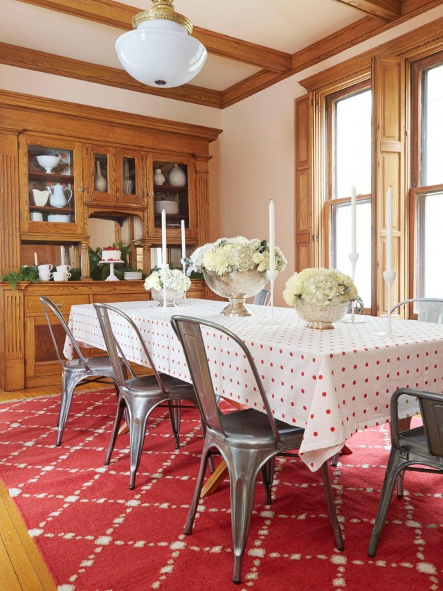 Making it Lovely's Dining Room in HGTV Magazine's Christmas 2015 Issue