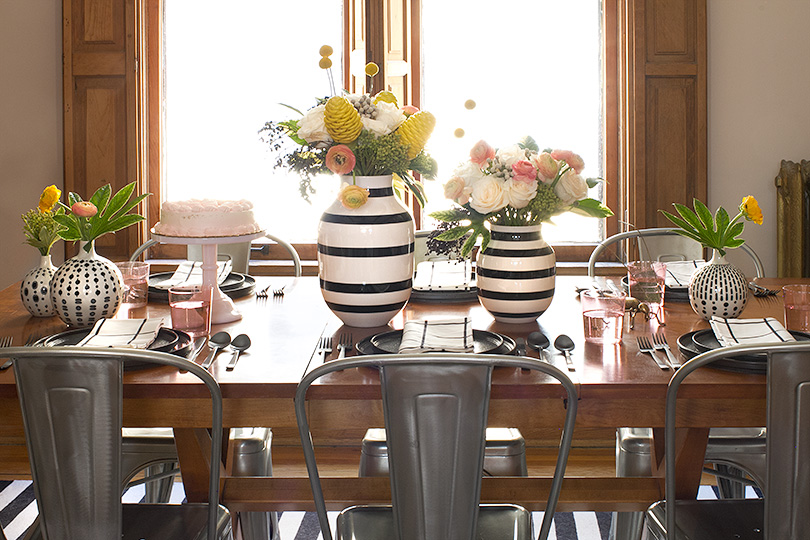 Dining Room Table Setting with Black and White Omaggio Vases from Unison Home | Making it Lovely