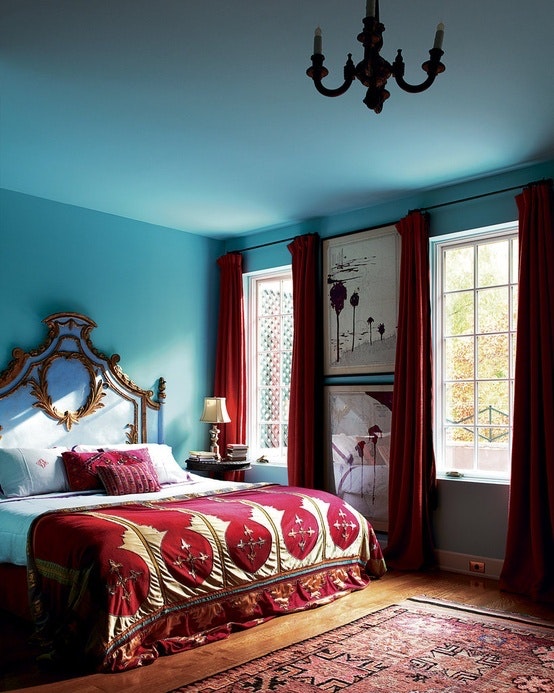 Aqua and Red Bedroom, Olatz Schnabel