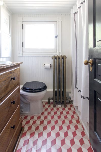 Hand-Painted Tumbling Blocks Bathroom Floor | Making it Lovely