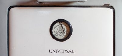 Antique Universal Stove, Chicago 1918 — Half wood burning, half gas range