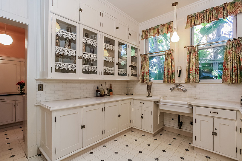 L.A. Mansion Butler's Pantry, Before