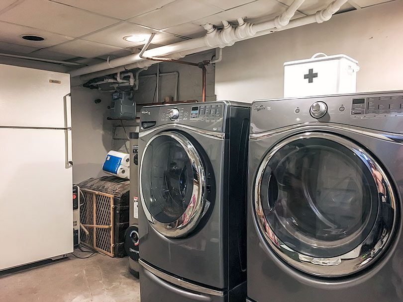 Laundry Room (Before)