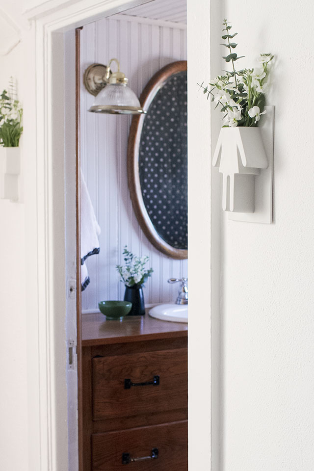 Bathroom with Wall Vases #makingitlovely