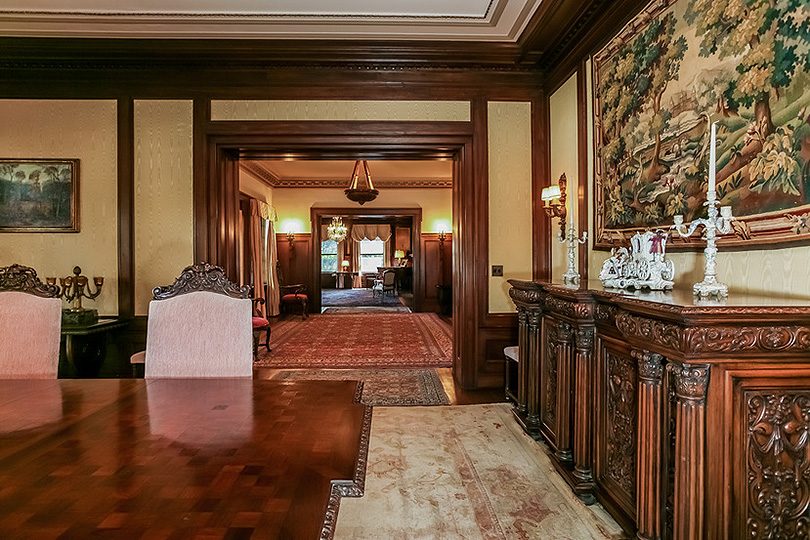 L.A. Mansion Dining, Before